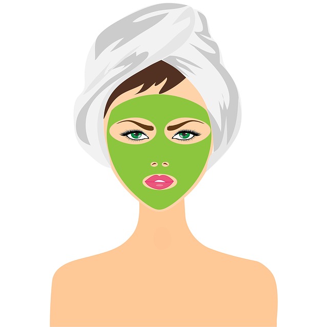 žena s pleťovou maskou